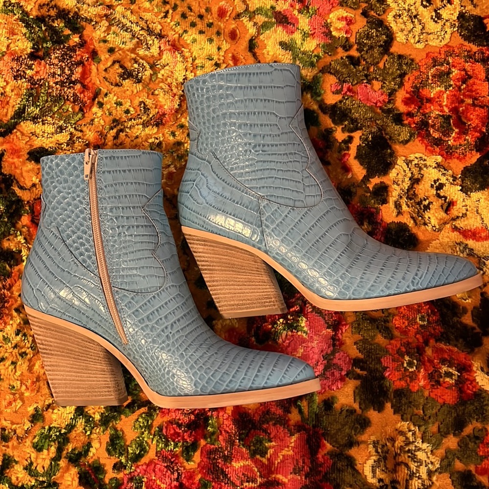 Mivida Blue Leather Heeled Boots